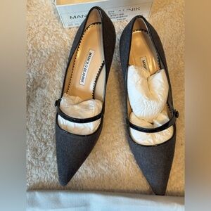 Manolo Blahnik BB 70 Grey Fabric Mary Jane Pump - NWT Sz 38.5